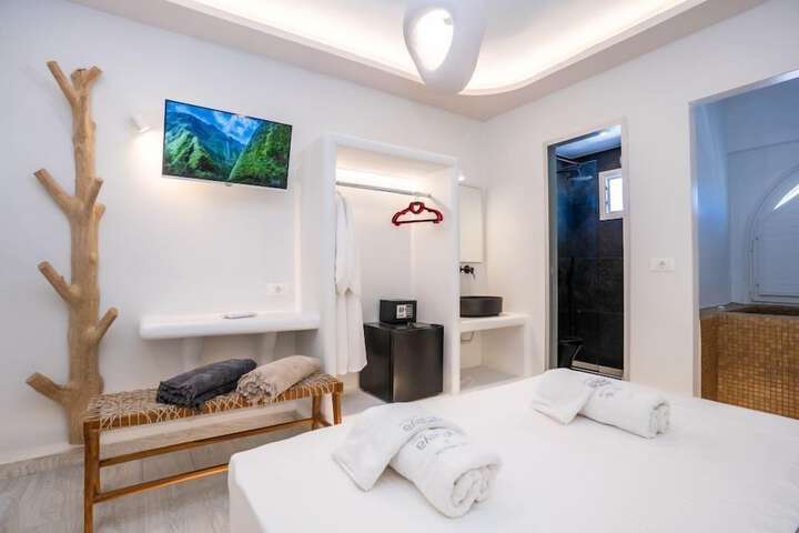 Room 18 of 50