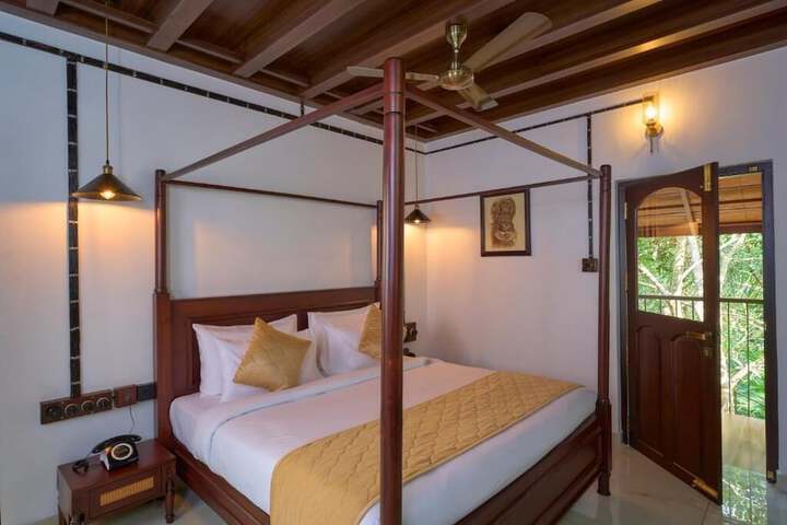 Room 2 of 21