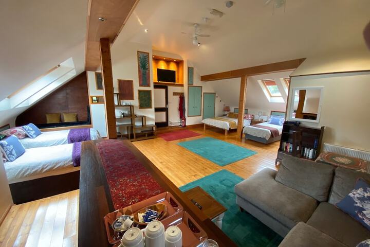 Room 4 of 47
