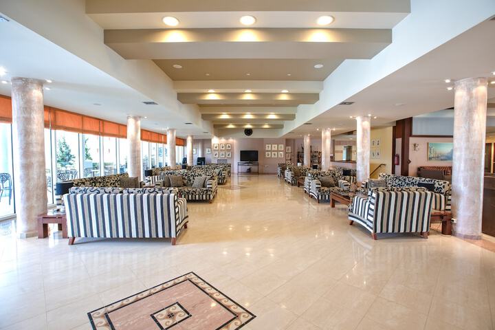 Hotel Interior 9 of 229