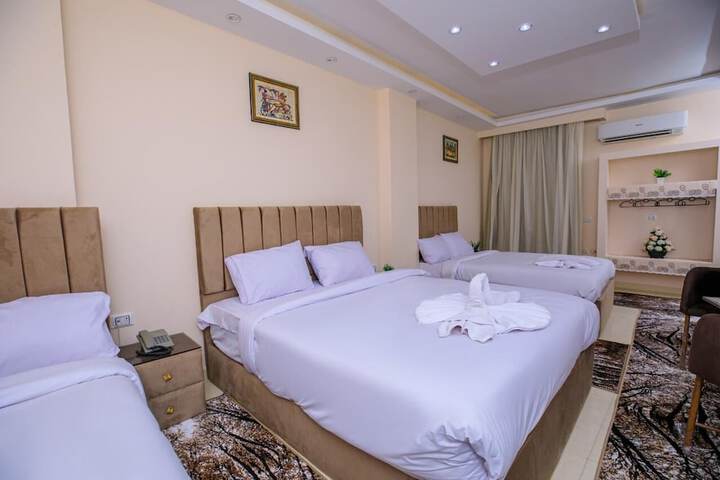 Room 12 of 35