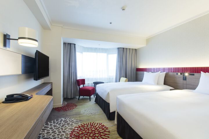 Room 5 of 92