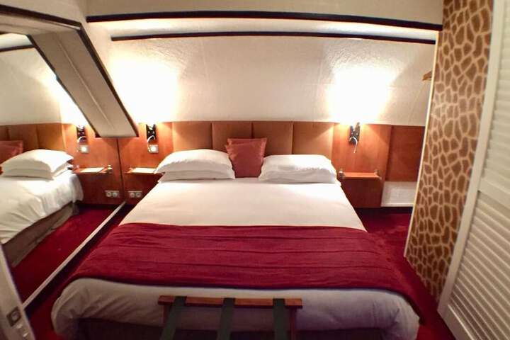 Room 14 of 37