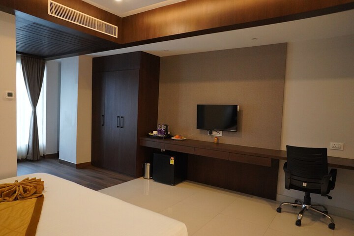 Room 15 of 52