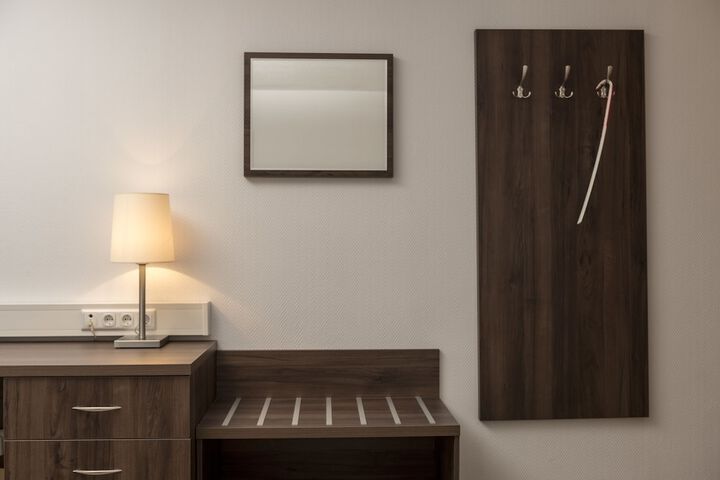 Room 4 of 40