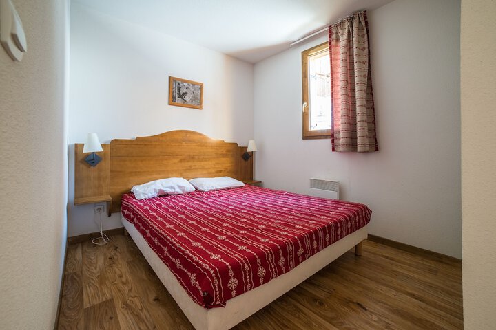 Room 15 of 42