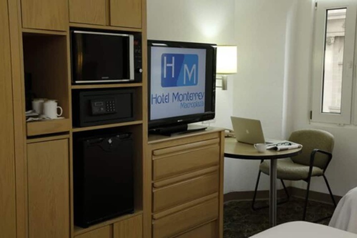 Room 28 of 48