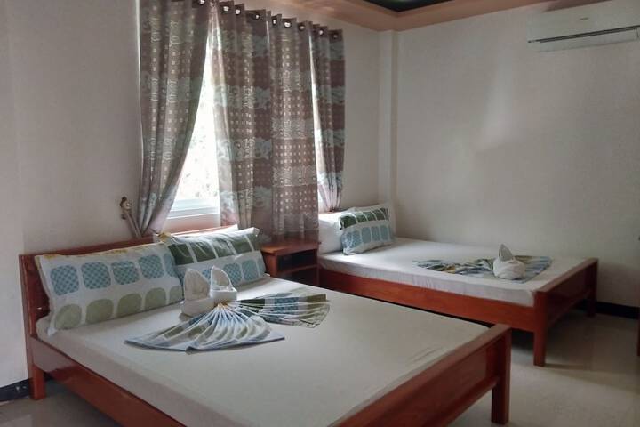 Room 9 of 36