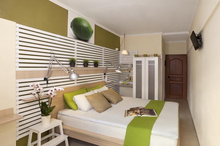 Room 16 of 47
