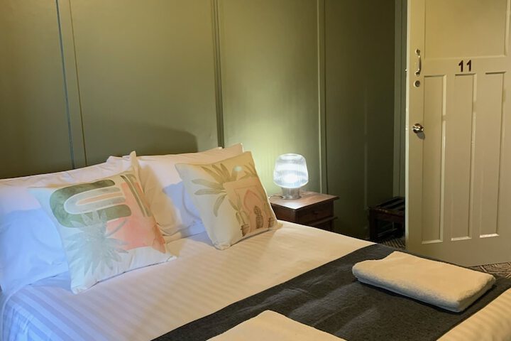 Room 5 of 19