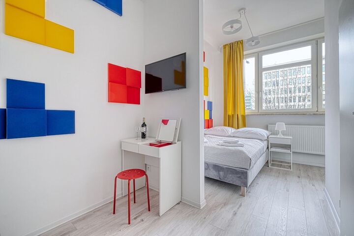 Room 15 of 36
