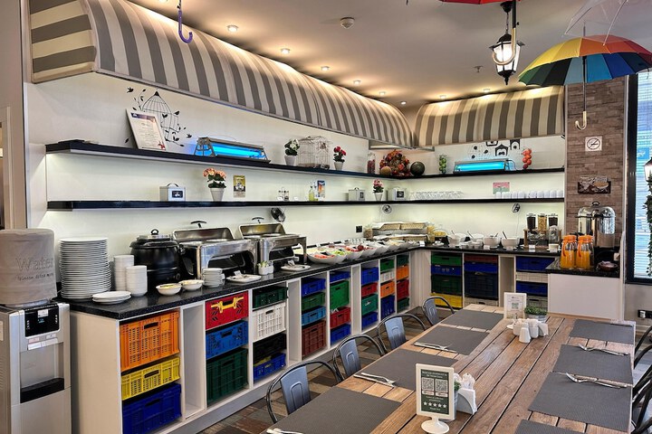 Breakfast buffet