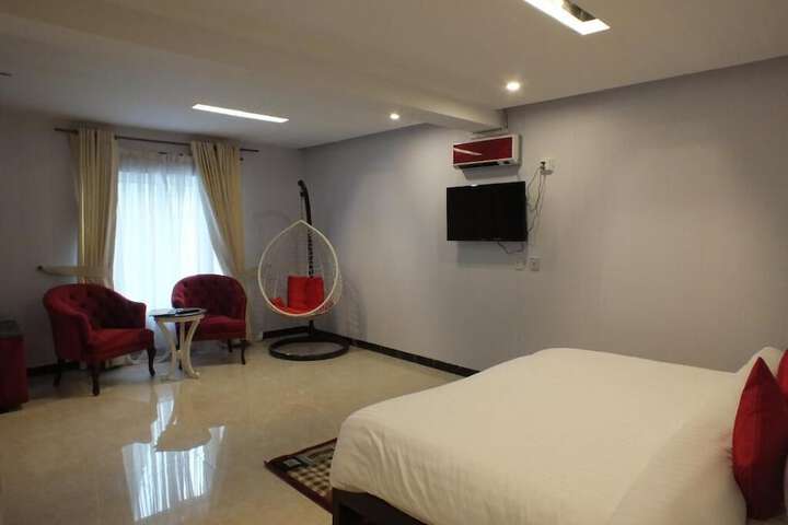 Room 6 of 39