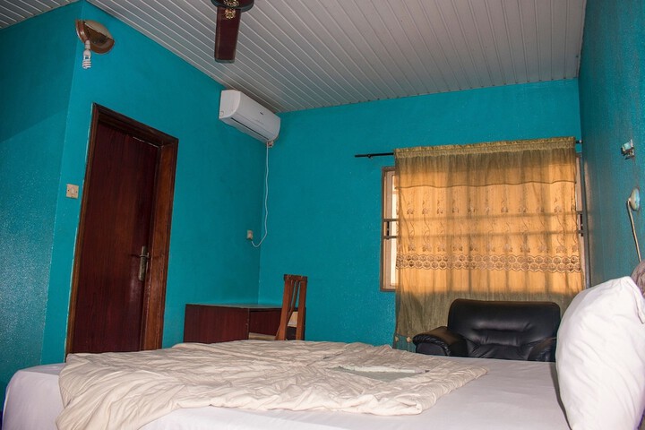 Room 26 of 53