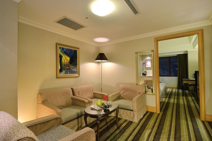 Room 15 of 44