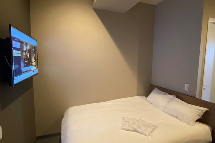 Room 17 of 35