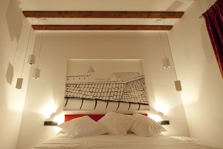 Room 6 of 131