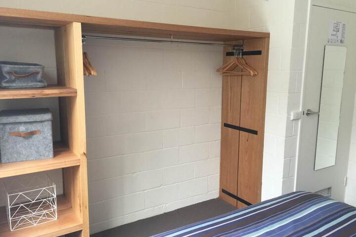 Room 7 of 44