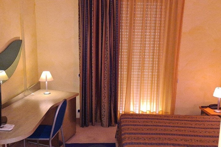 Room 22 of 44