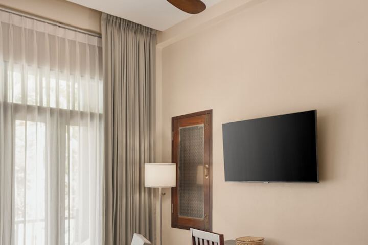 Room 14 of 94