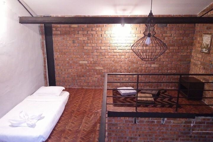 Room 12 of 31