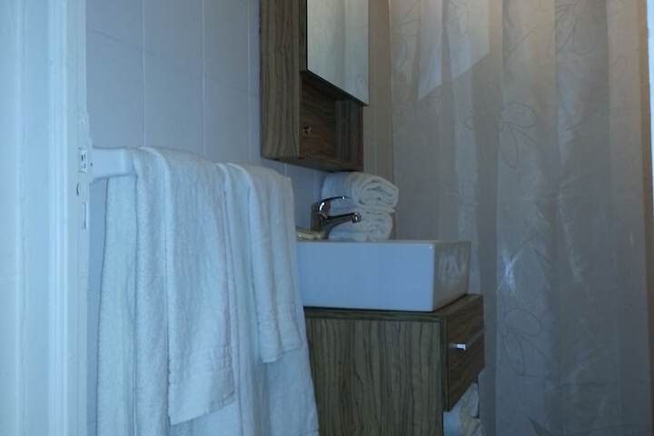 Room 26 of 40