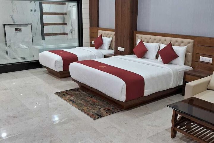 Room 10 of 43