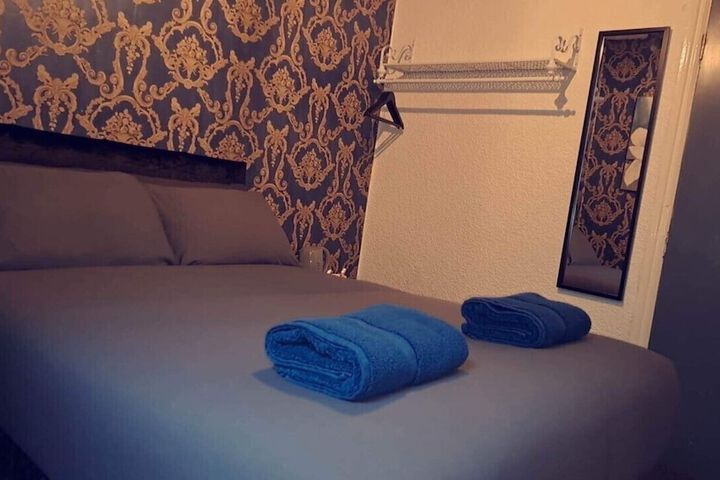 Room 12 of 39
