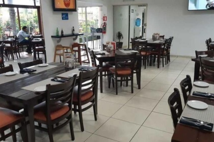 Dining 69 of 87