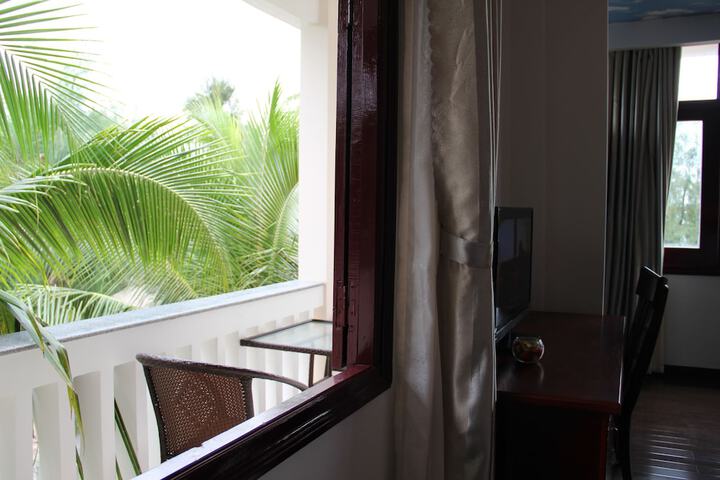 Room 9 of 46