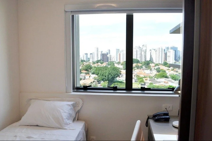 Room 8 of 13