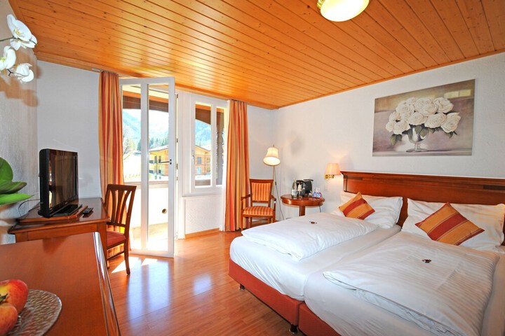 Room 18 of 140