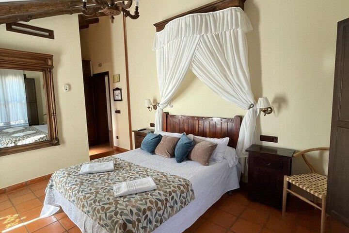 Room 16 of 28