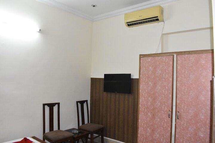 Room 21 of 30