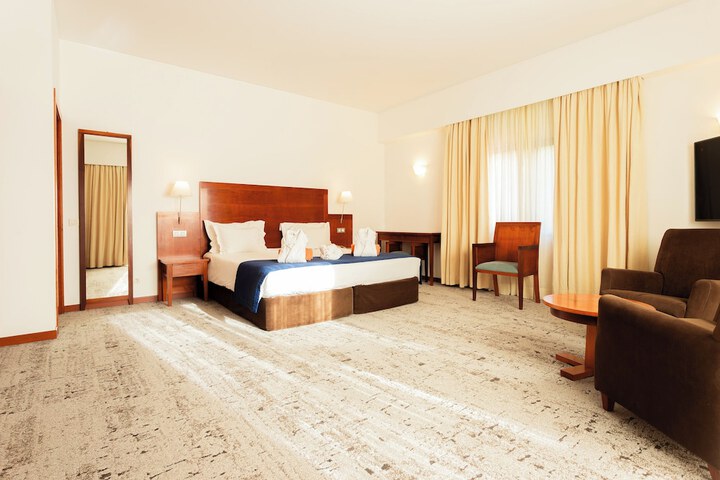 Room 4 of 59