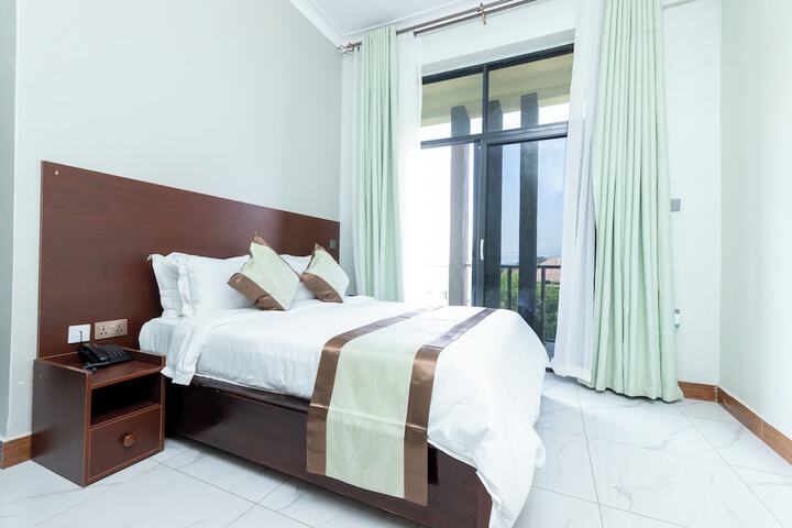 Room 6 of 36