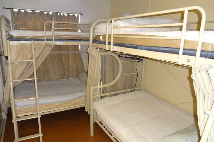Room 12 of 49