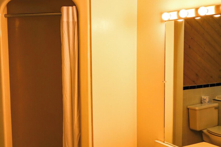 Room 47 of 69
