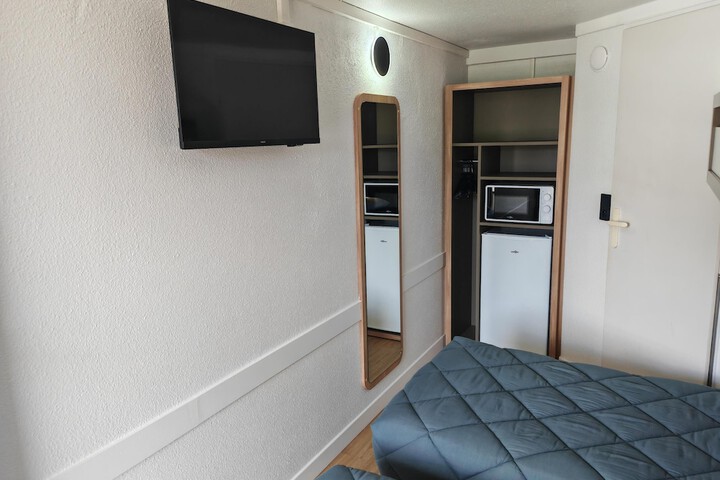 Room 16 of 30