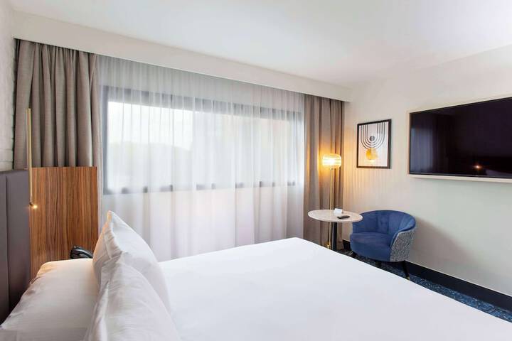 Room 22 of 153
