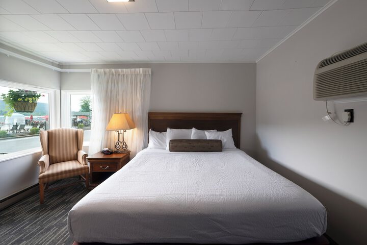 Room 108 of 549
