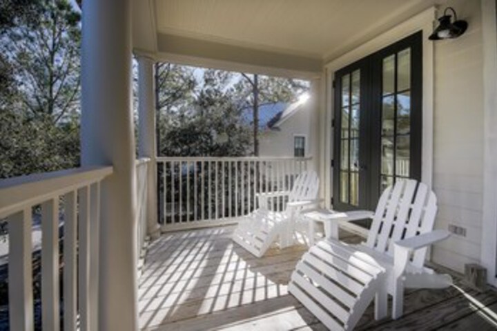 Terrace/Patio 2 of 33