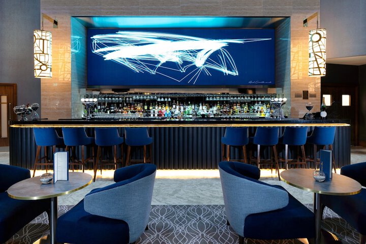 Lounge 44 of 74