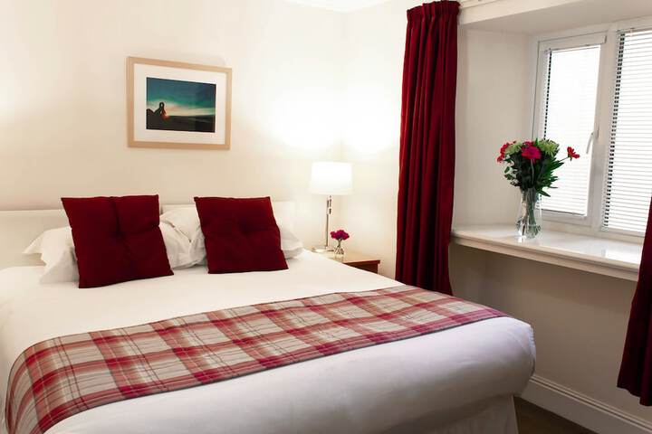 Room 3 of 22