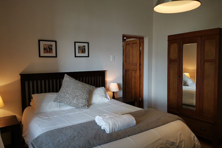 Room 8 of 16