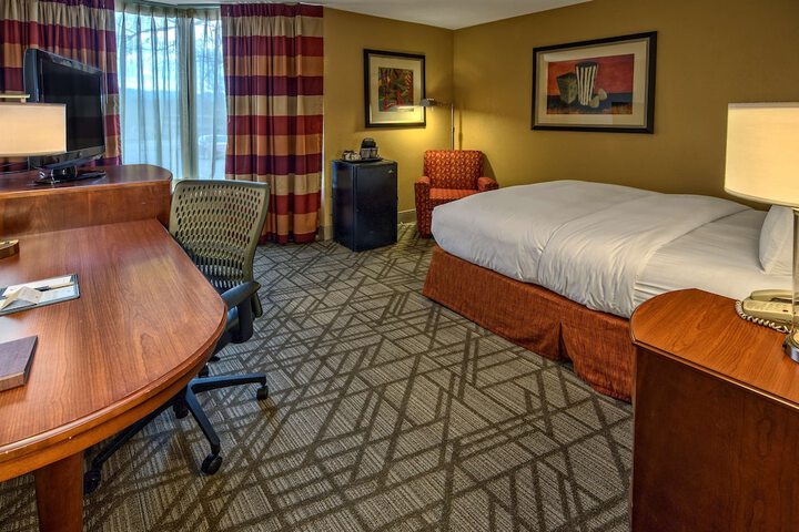 2 Queen Beds (9 of 11)