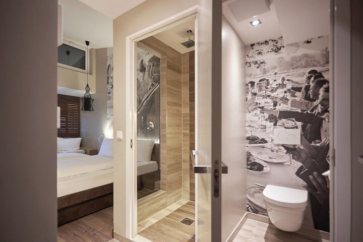 Room 49 of 75