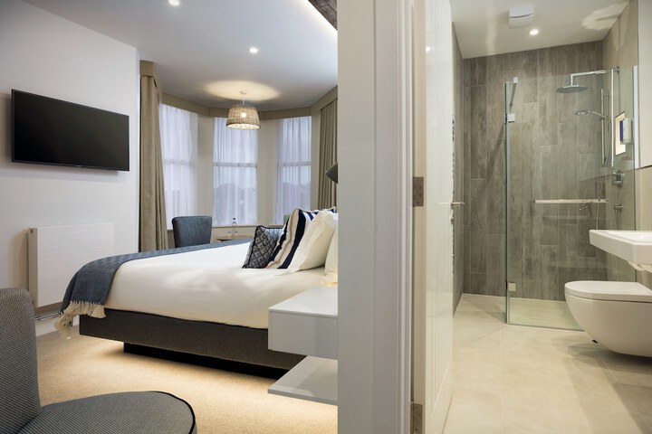 Room 6 of 57