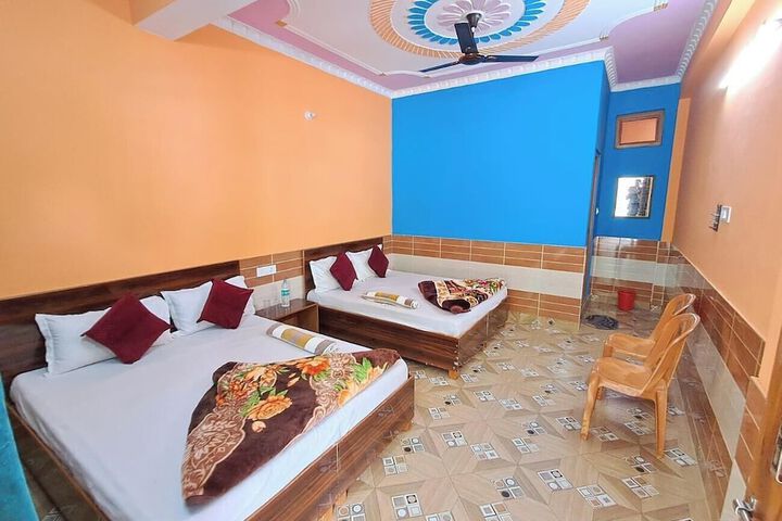 Room 7 of 28