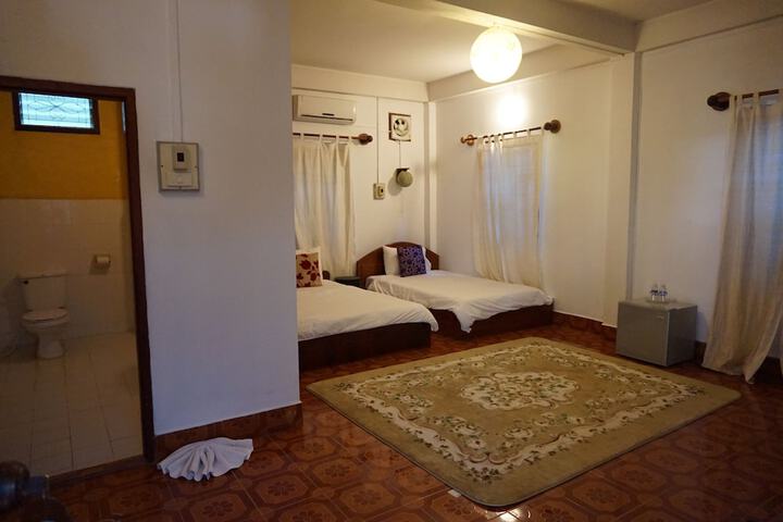 Room 11 of 29